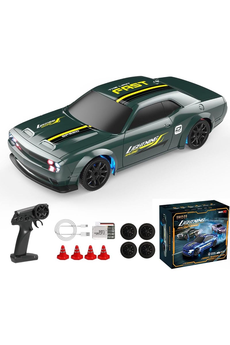 HAIZOL سيارة دريفت مصغرة من دودج تشارجر Lightning Racing بمقياس 1:43 – نظام تثبيت جيروسكوبي 4WD، جهاز تحكم عن بعد بتردد 2.4GHz، أضواء RGB LED، إطارات سباق ودريفت، أداء عالي السرعة - Image 1