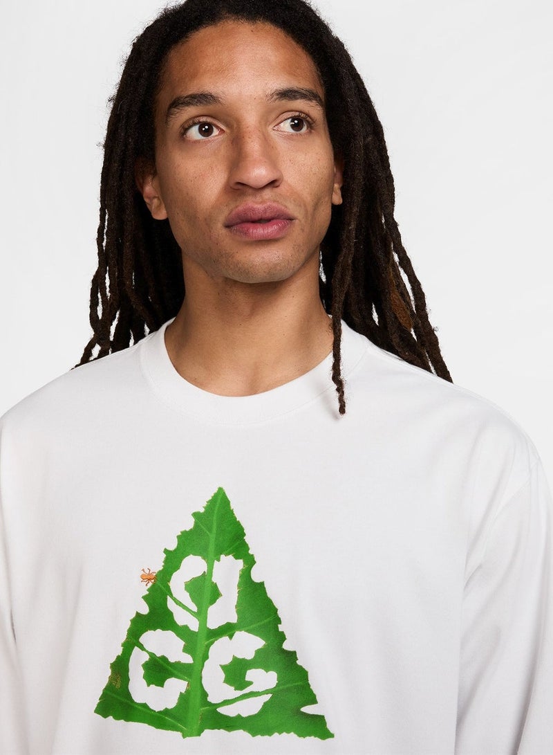 Nike Outdoor Graphic T-Shirt - Image 3