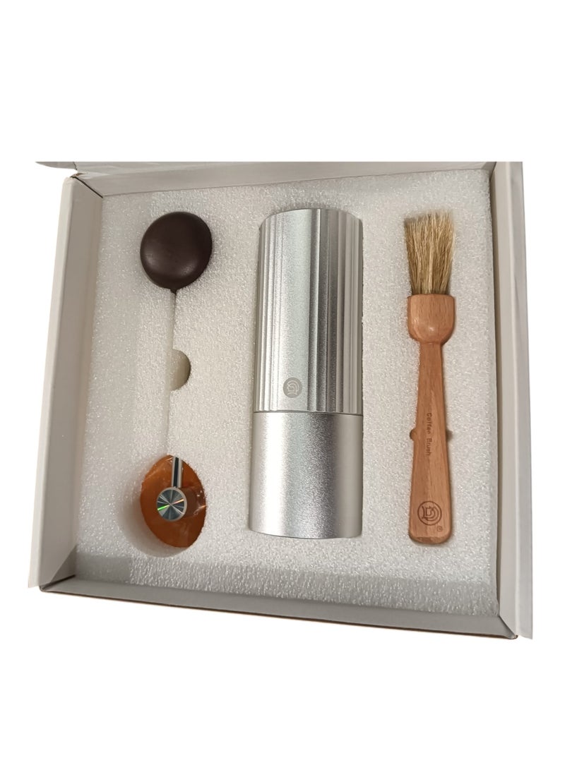 زيروهيرو مطحنة القهوة اليدوية زيرو هيرو Z3 - من الفولاذ المقاوم للصدأ 420، بشفرة 6 محاور، سعة 25 جرام - متوفرة بالألوان: الرمادي، الفضي، الأخضر، الأزرق - Image 1