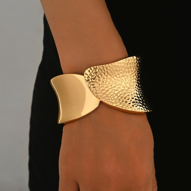 Ba Sha Basha Geometric Metal Open Bangle Bracelet - Glossy Texture,High-End Women's     Jewelry - Image 3