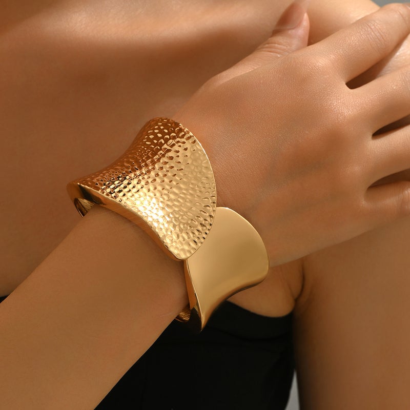 Ba Sha Basha Geometric Metal Open Bangle Bracelet - Glossy Texture,High-End Women's     Jewelry - Image 2