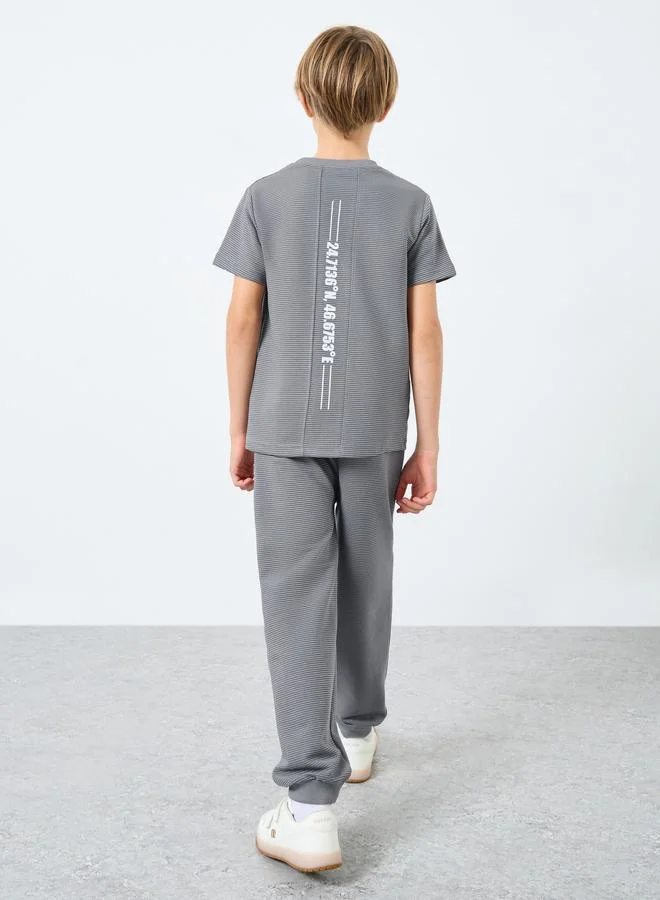 ستايلي مجموعة من جوغر وتيشيرت بمزيج قطن