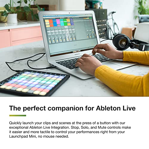 Novation نوفايشن لاونشباد ميني [MK3] — وحدة تحكم MIDI محمولة 64-باد، وحدة تحكم شبكة USB لأداء Ableton Live و Logic Pro - Image 3