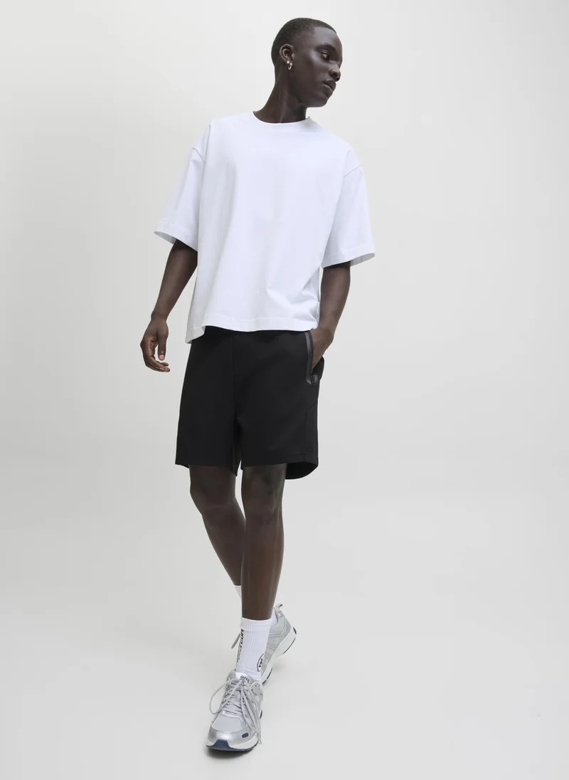 JACK & JONES  JPSTGORDON FUSION SWEAT SHORTS SRT SN for Men | Best Price UAE