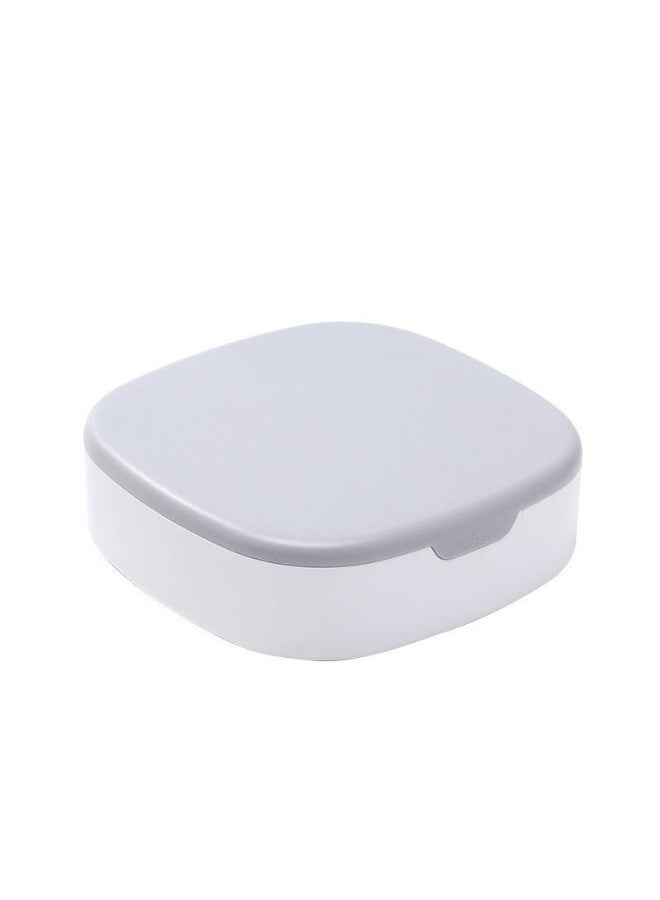 هذا منظم مجوهرات صغير ومحمول مصمم خصيصًا للسفر والاستخدام اليومي للحفاظ على إكسسواراتك منظمة وآمنة. - Image 3