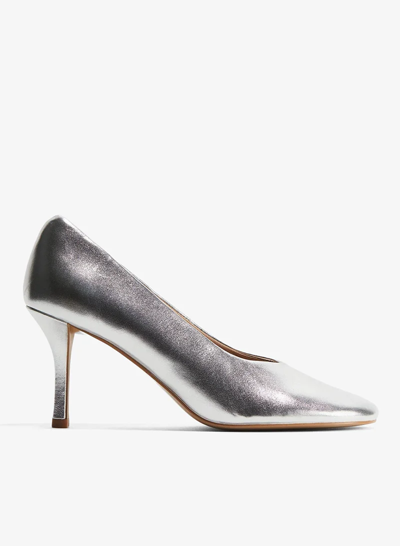 اتش اند ام أحذية جلدية للمحكمة