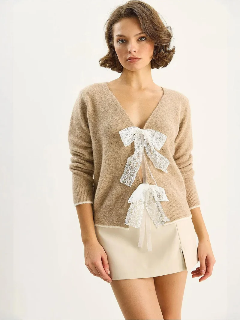 Bianco Lucci LUCCI Knit V-Neck Cardigan with Lace Tie Closure