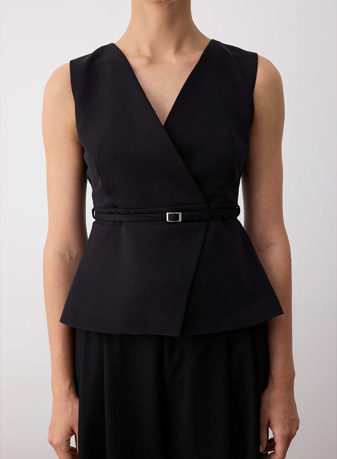 trendyol Black Fitted Belted Wrap Closure Vest - Image 2