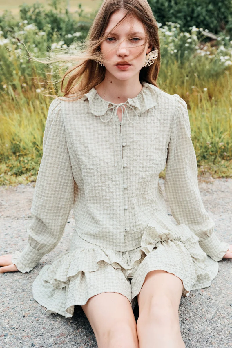 H&M Frill-collared blouse