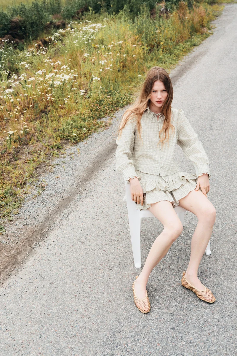 H&M Frill-collared blouse