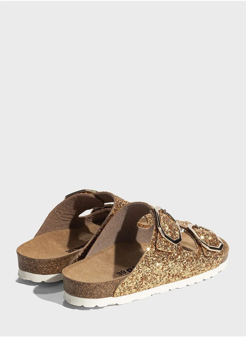 بيتون Atlas Double Strap Flat Sandals