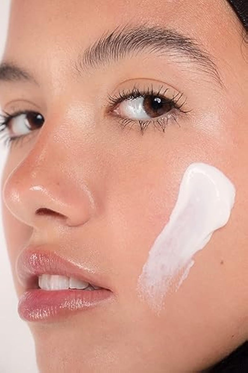 LAQUÉ SPF50+ Hyaluronic Sunscreen Gel - Image 5