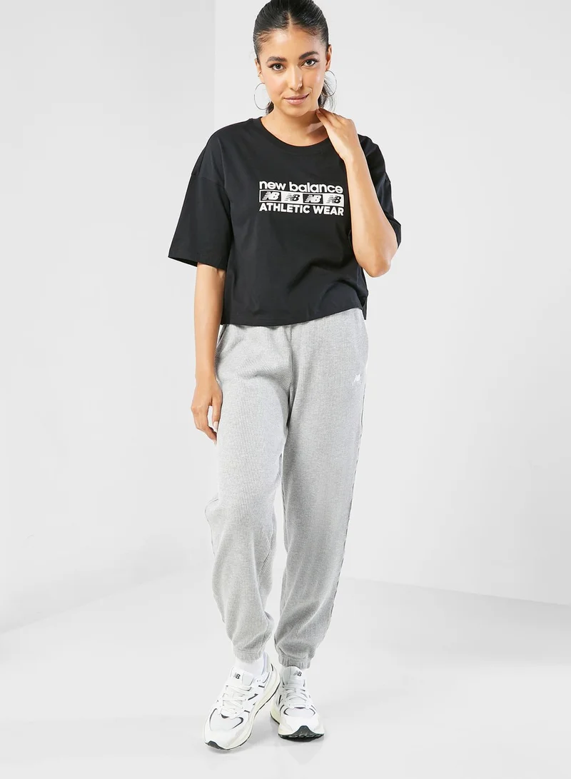 New Balance Essential Graphic Boxy T-Shirt