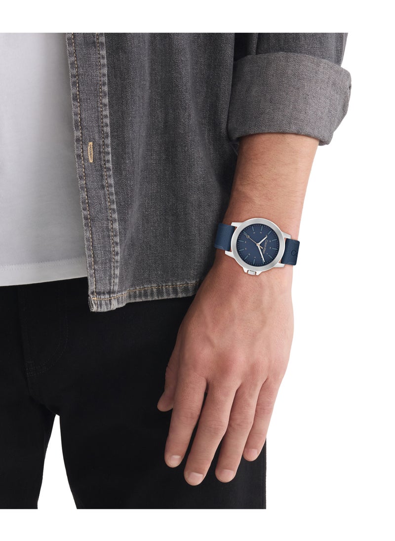 CALVIN KLEIN CALVIN KLEIN ROUND ANALOG MEN'S BLUE CASE WATCH - 25200470  - Image 3
