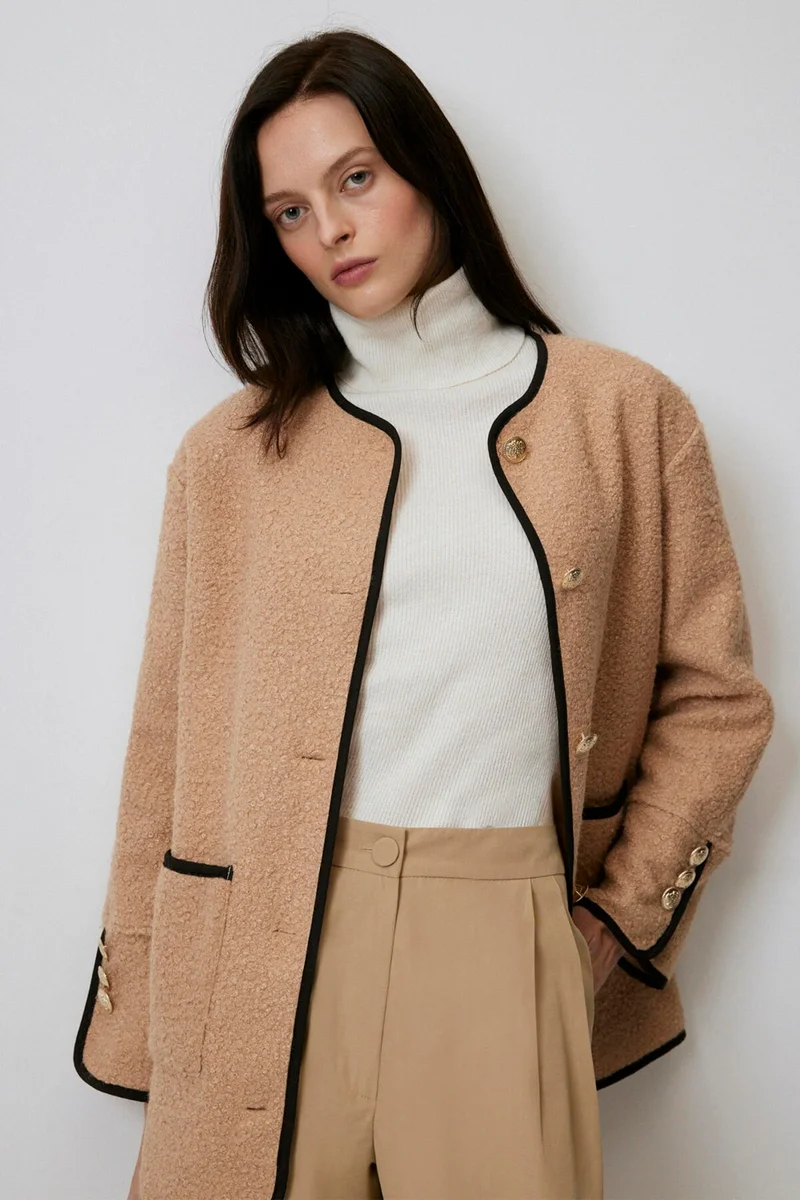 توتشي Contrast Piping Boucle Jacket