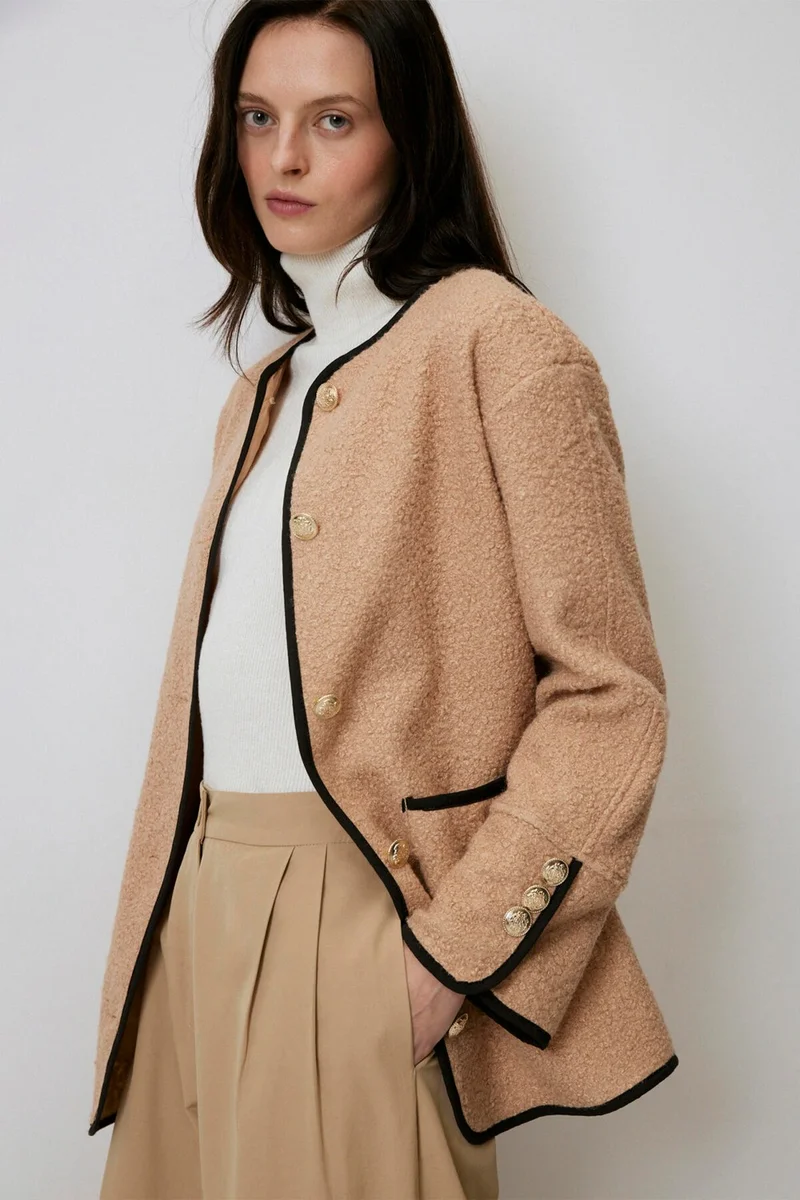 توتشي Contrast Piping Boucle Jacket