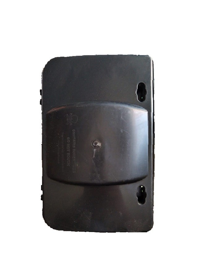 Generic The Pet Station Mouse Catch Wall (Mouse Trap) is the smart and effective solution to get rid of mice effortlessly. It features a modified design that ensures the mouse can't get in and out, making it the perfect tool to keep your home mouse-free. 