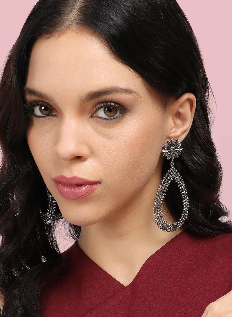 SOHI Maxi Daisy Intricate Teardrop Artificial Drop Earring Jewellery
