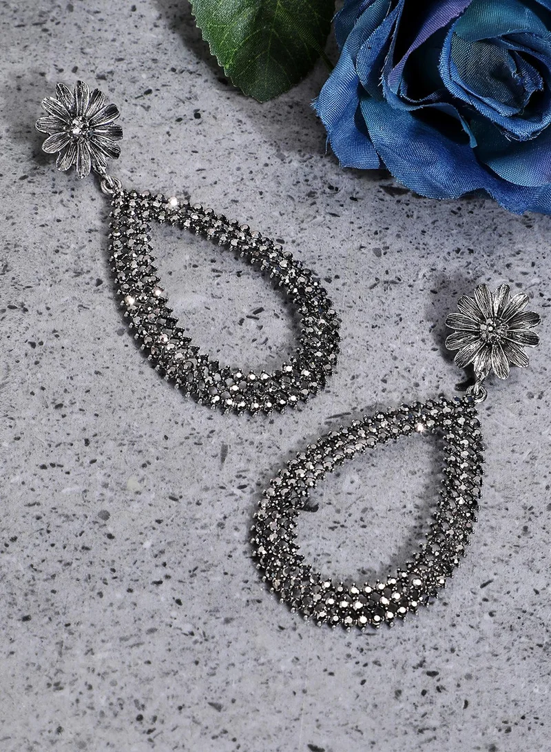 SOHI Maxi Daisy Intricate Teardrop Artificial Drop Earring Jewellery