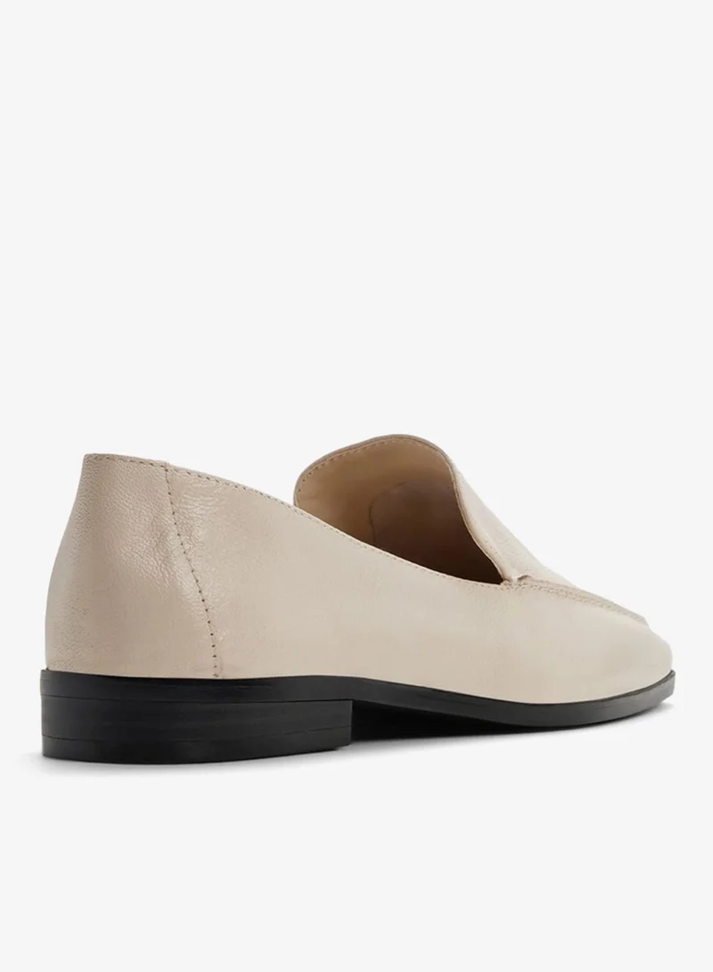 الدو كاروبريريا حذاء لوفرز سهل الارتداء مدبب