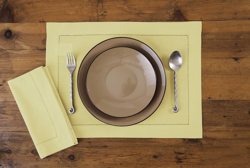 سولينو هوم مناديل عشاء Solino Home 20 × 20 بوصة - Cotton Linen Hemstitch مناديل القماش الأصفر مجموعة من 4 لعيد الفصح الربيعي - مصنوع يدويًا وقابلًا للآلة - Image 2