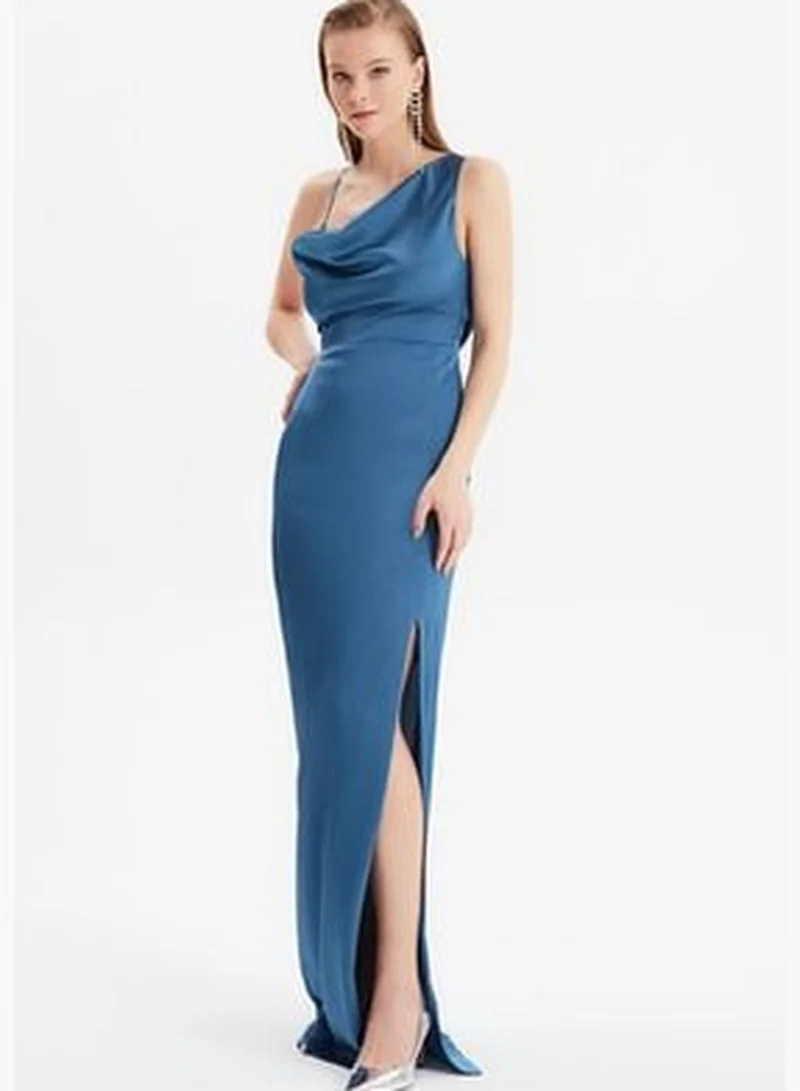 trendyol Navy Blue Evening Dress With Back Detailed Long Evening Dress TPRSS21AE0133