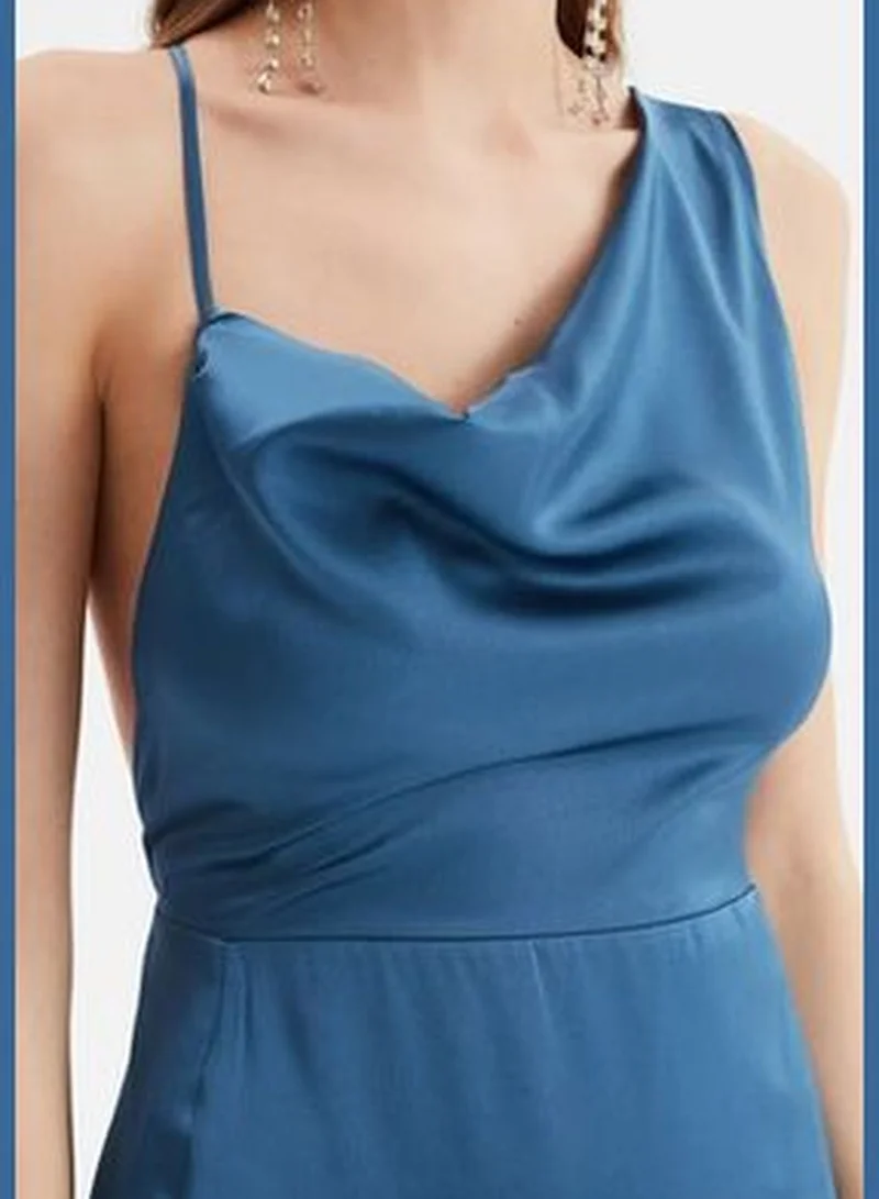 trendyol Navy Blue Evening Dress With Back Detailed Long Evening Dress TPRSS21AE0133