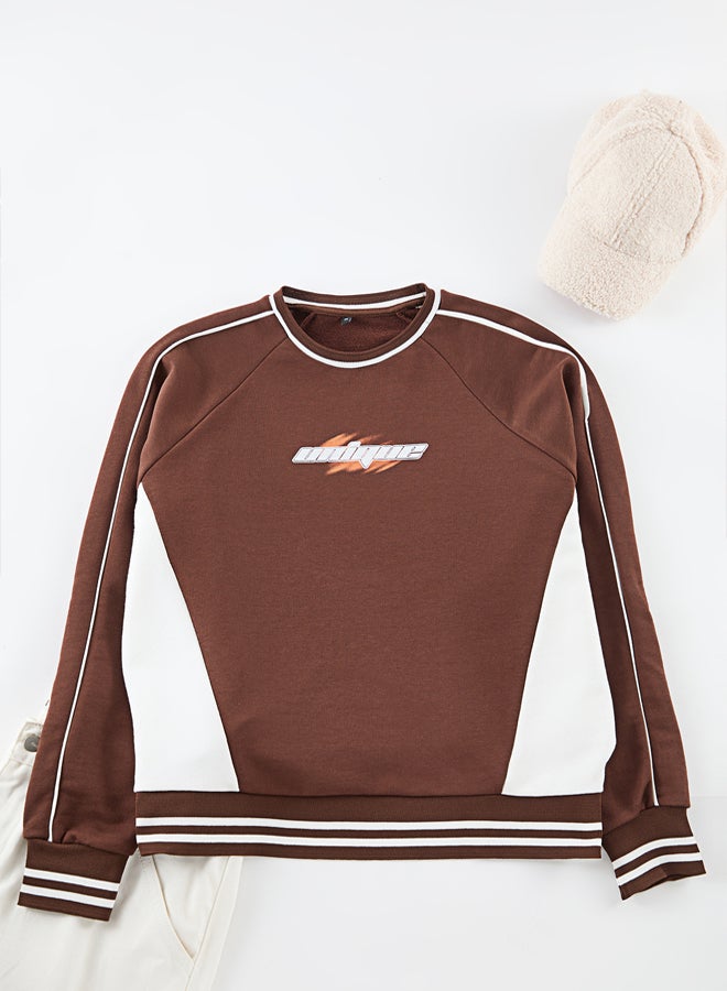 trendyol Brown Oversize/Wide Cut Printed College Unmarked Sweatshirt - Image 2