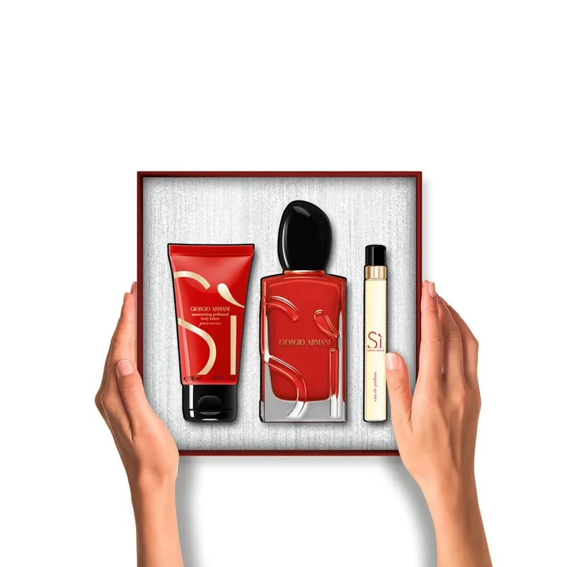 armani  SÌ passione 100ml eau de parfum holiday Set for Women | Best Price UAE