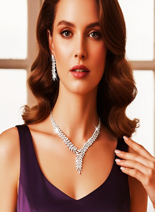 جورايس طقم مجوهرات زفاف فضي من GORAIS، يتضمن قلادة مرصعة بأحجار الراين، ومجوهرات تنكرية أنيقة للنساء والعرائس. - Image 3