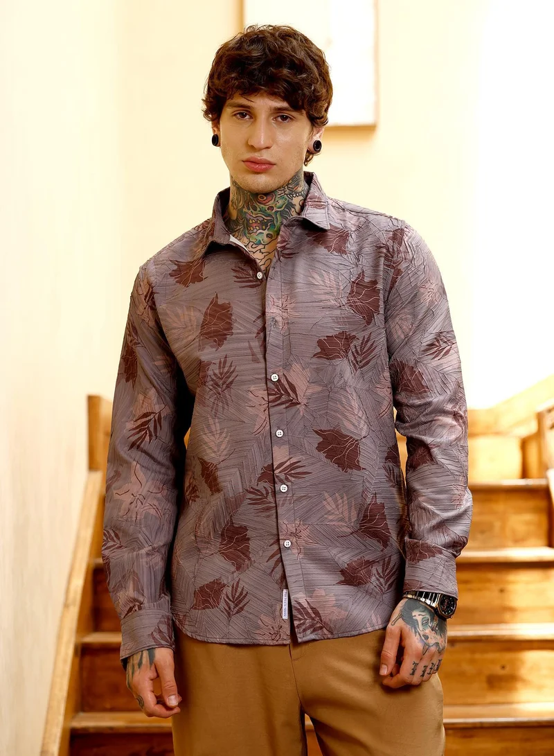 Campus Sutra Campus Sutra Men Leaf-Imprint Foliage-Tactile Shirt | Spread Collar Long Cuffed Sleeves | Button Closure Curved Hem | Floral-Print Textured | Woven Fabric For Casual & Party Wear | Mauve Purple