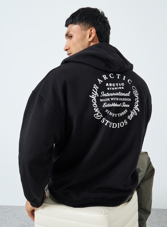 ستايلي هودي فضفاض بتفاصيل طباعة - Image 1