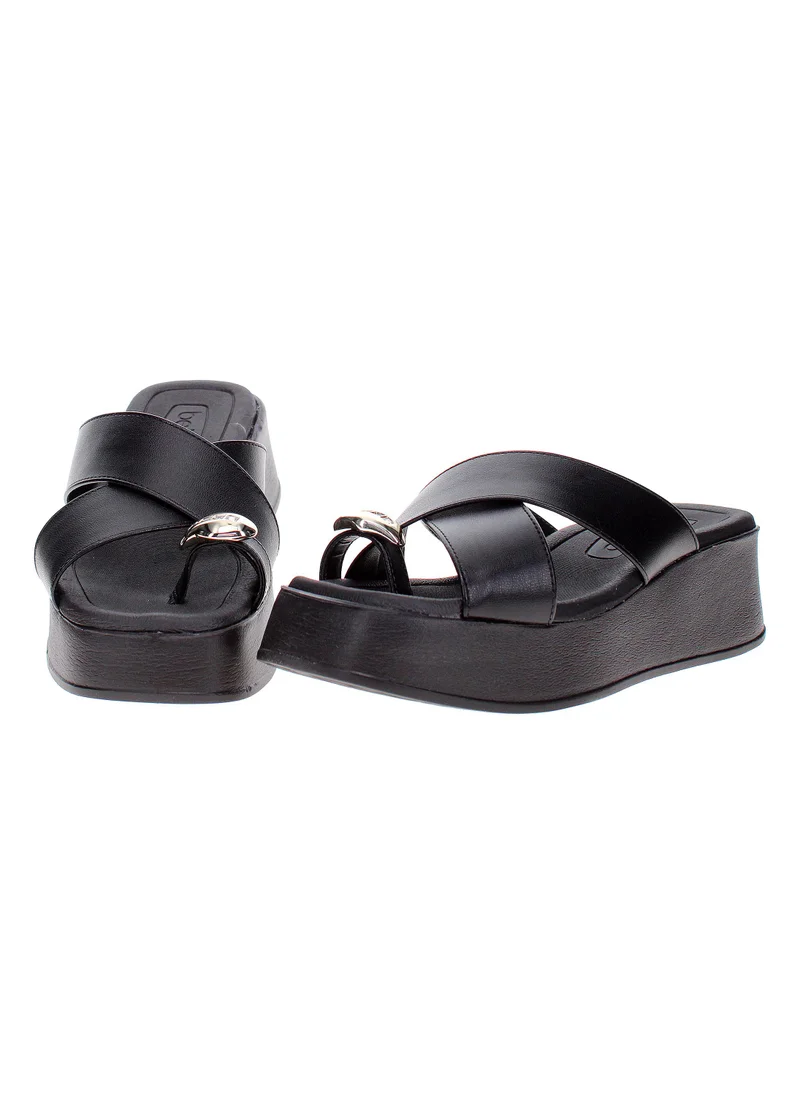 Beira Rio Black Beira Rio Women’s Flat Summer Footwear – Lightweight Slip-On Comfort with Stylish Casual Design for Women | Best Price UAE
