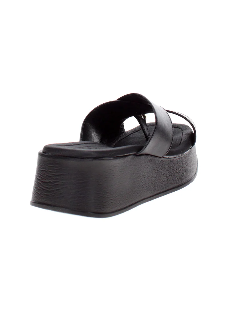 Beira Rio Black Beira Rio Women’s Flat Summer Footwear – Lightweight Slip-On Comfort with Stylish Casual Design for Women | Best Price UAE