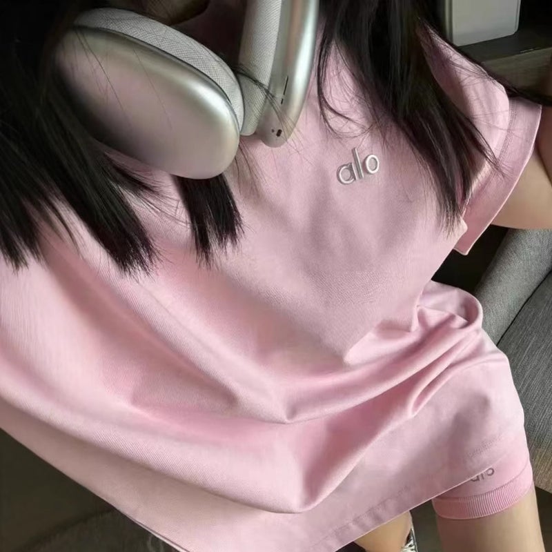 Alo Summer Small Letter Silver Label T-Shirt - Image 2