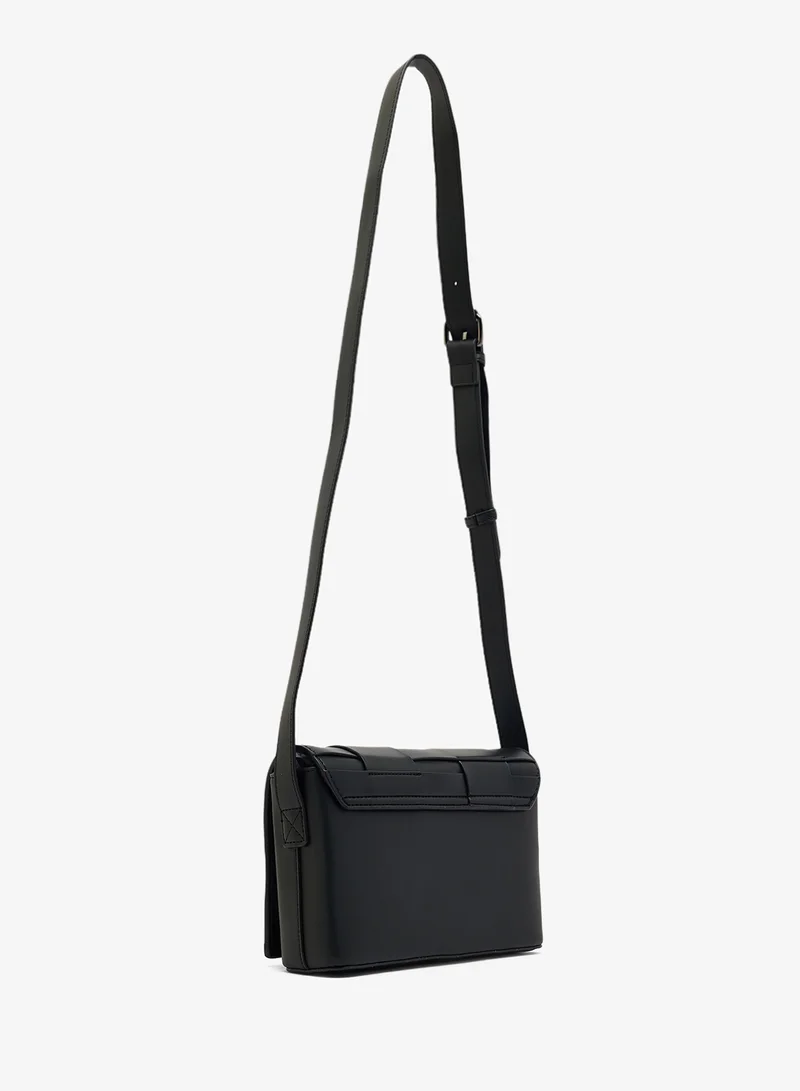 ايلا حقيبة كتف من البولي يوريثان بنسيج منسوج