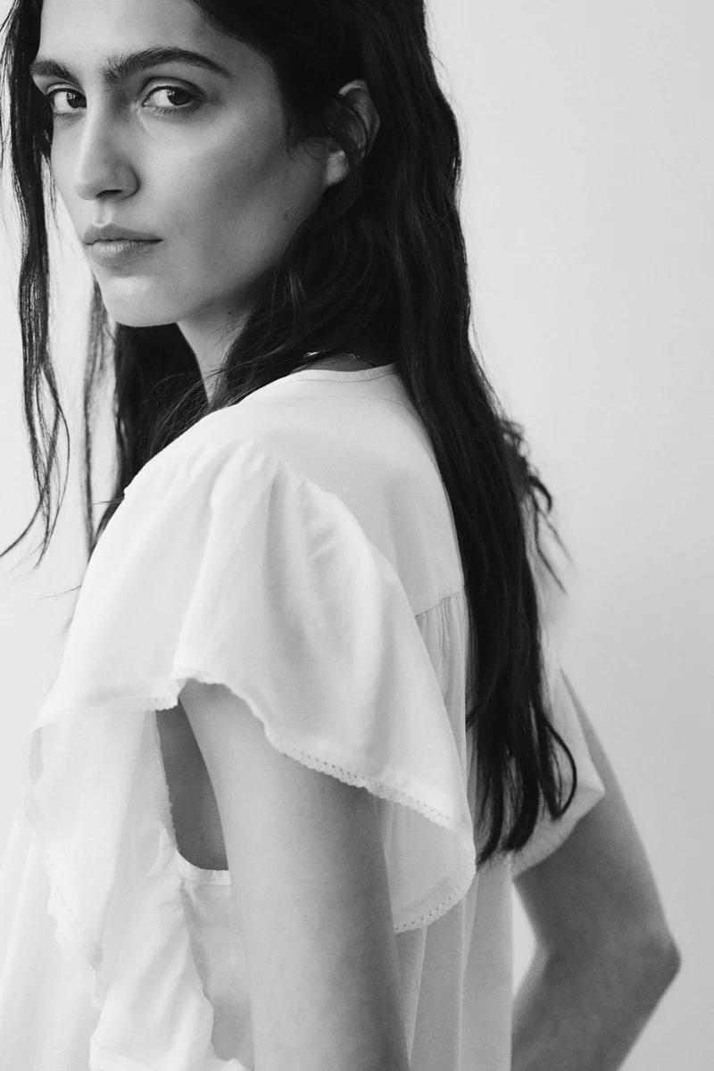 H&M Oversized lace-trimmed blouse