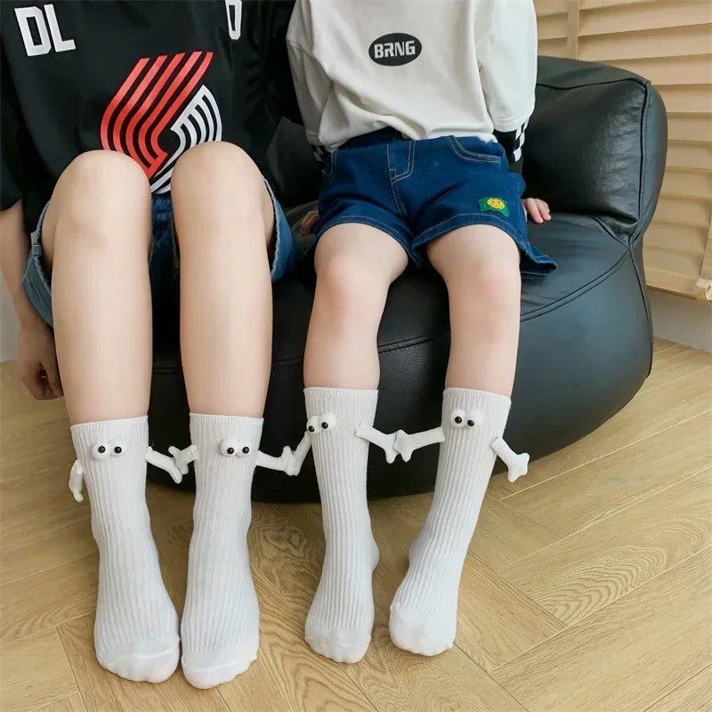 2Pairs Funny Magnetic Hand Holding Socks with Big Eyes Embroidered Novelty Couple Mid Calf Socks for Men Women Casual Wear - Image 2