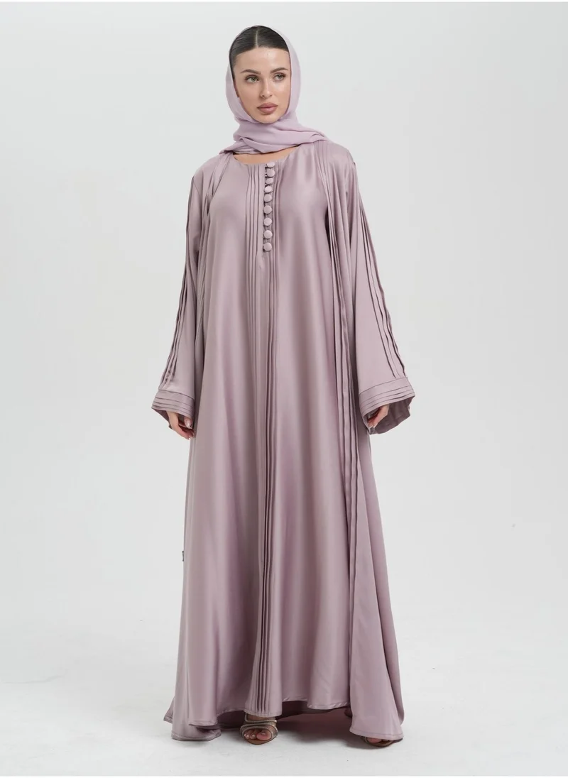 ميم باي ماريا Pleated abaya with buttoned inner