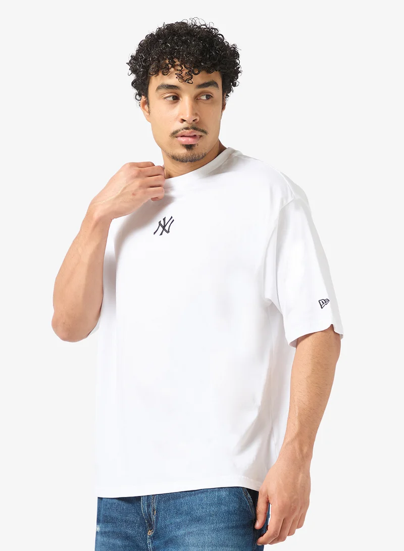 NEW ERA MLB League Essential Oversized New York Yankees T-Shirt