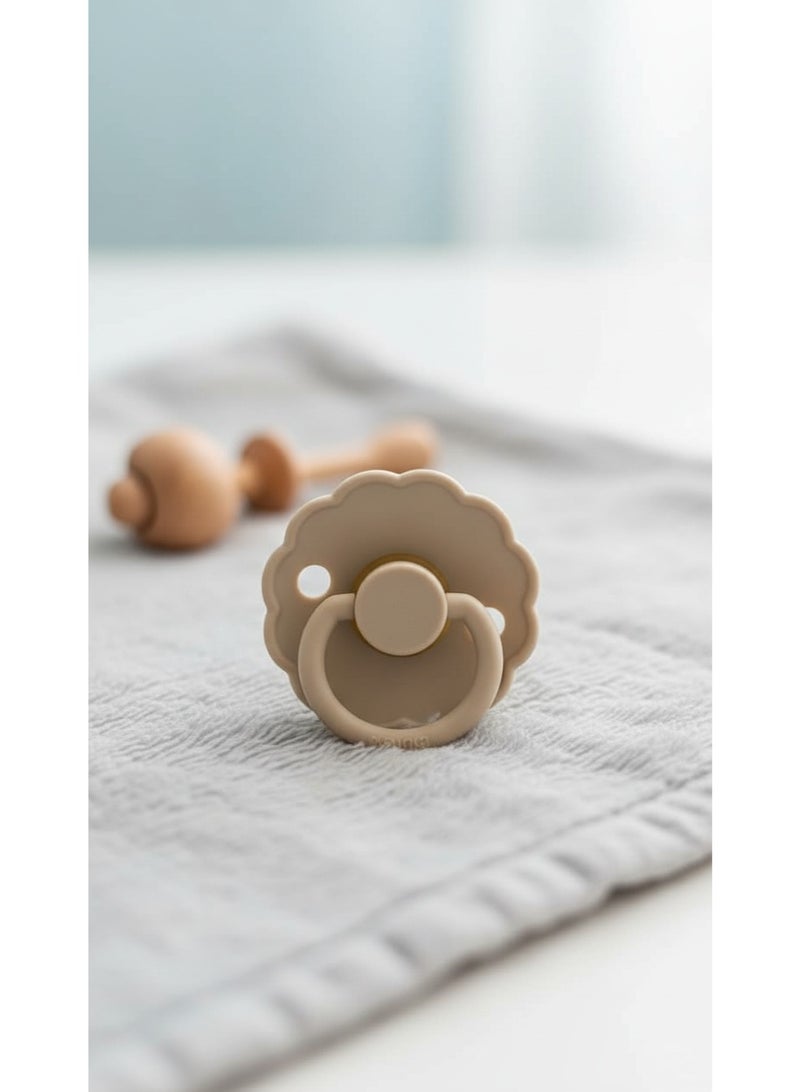 FRIGG Natural Latex Baby Pacifier | Size 1 (0–6 Months) | BPA-Free, Orthodontic Soother | Designed & Made in Denmark - Image 5