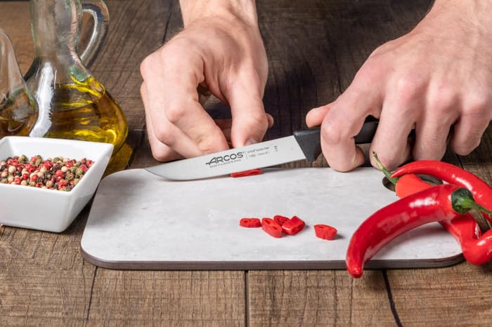 Arcos طقم سكاكين أركوس من 6 قطع بطول 4 إنش من الفولاذ المقاوم للصدأ نيتريم سكاكين احترافية لتقشير الفواكه والخضروات مقبض بولي أوكسي ميثيلين مريح سلسلة عالمية لون أسود - Image 4