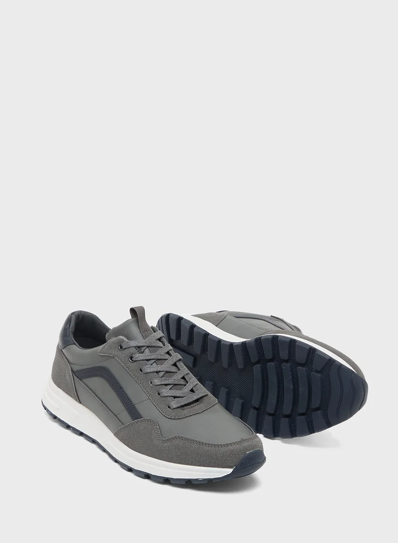 Robert Wood Casual Sneakers