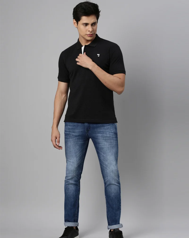 Joven Men Jet Black Solid Polo Collar Pure Cotton T-Shirt