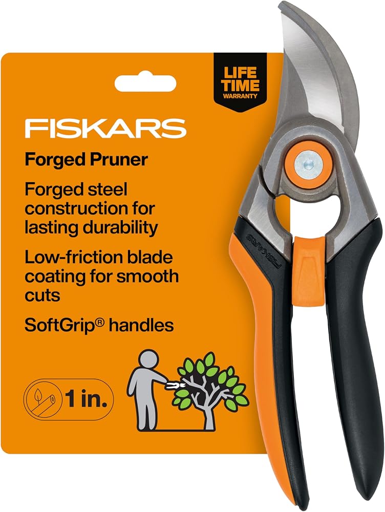 فيسكارس 1 Fiskars Softgrip مقص تقليم مطروق بشفرة قابلة للاستبدال - مقاوم للصدأ، طلاء منخفض الاحتكاك - شفرة فولاذية مصقولة بدقة تبقى حادة خلال الاستخدام الكثيف في الفناء والحديقة - Image 1