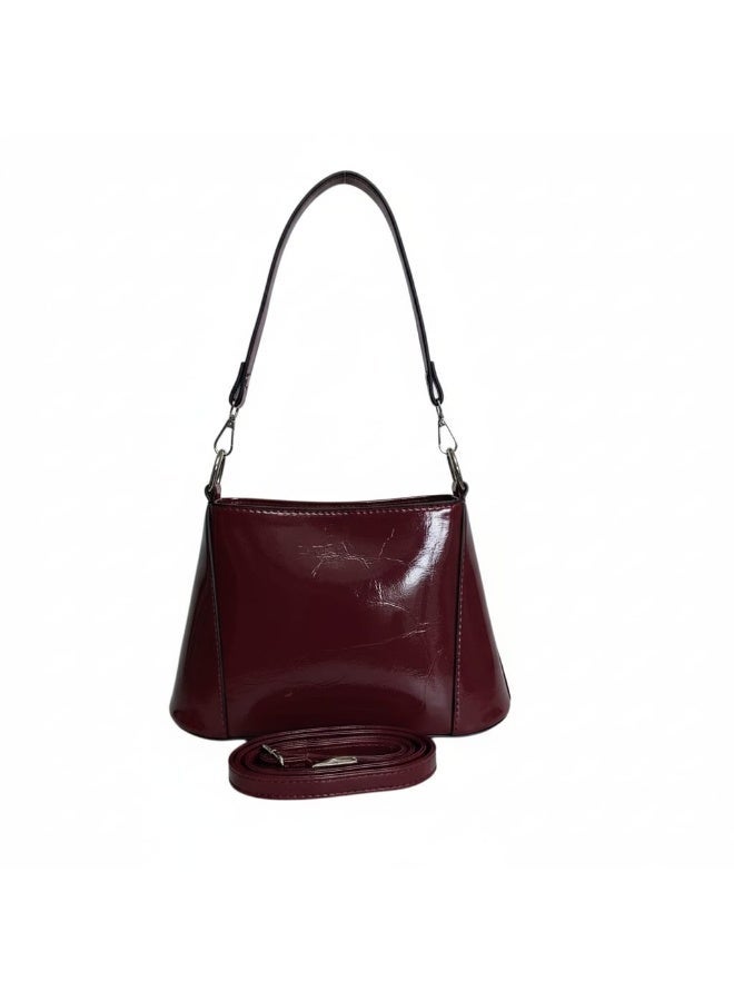 شنطة جلد لامع كروس وهاند للنساء – تصميم أنيق مناسب للاستخدام اليومي والمناسبات - Image 3