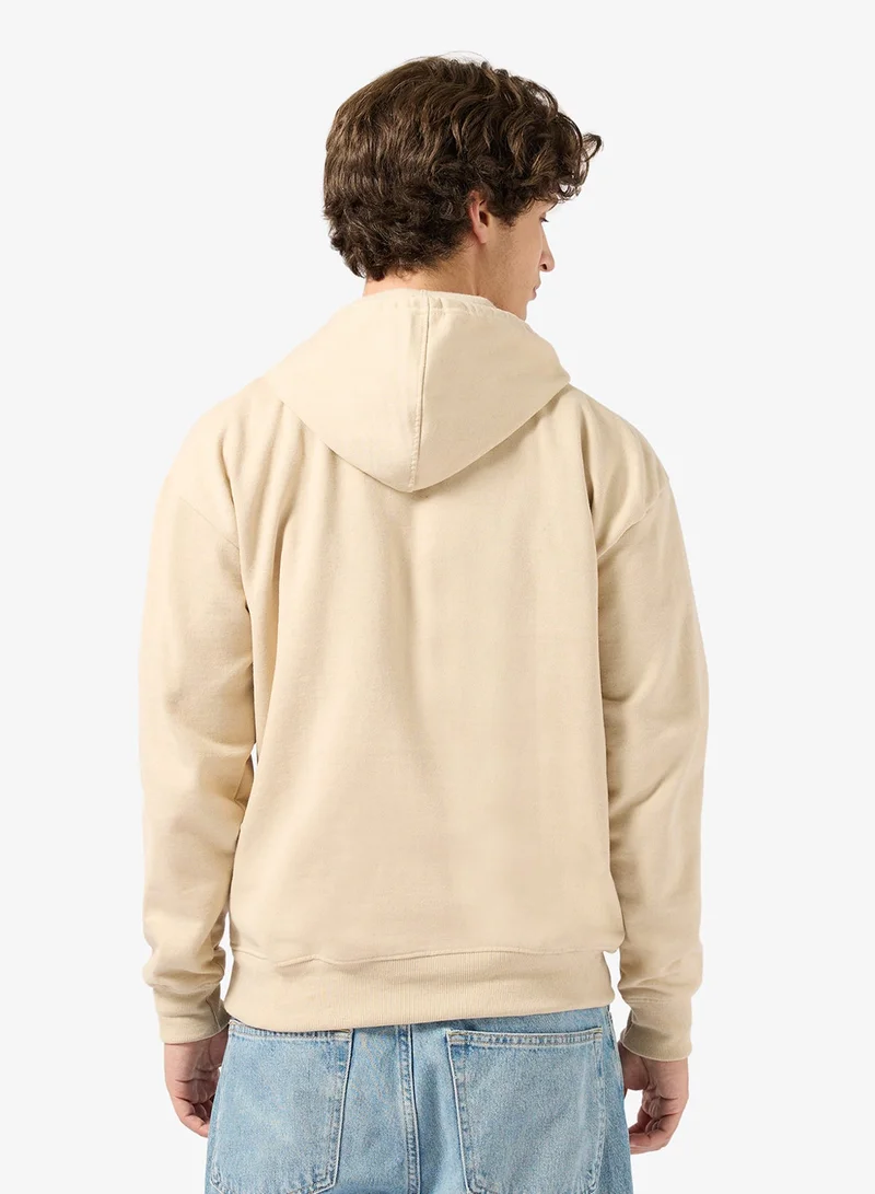 سفنتي فايف بيسيكس هودي بقصة عادية