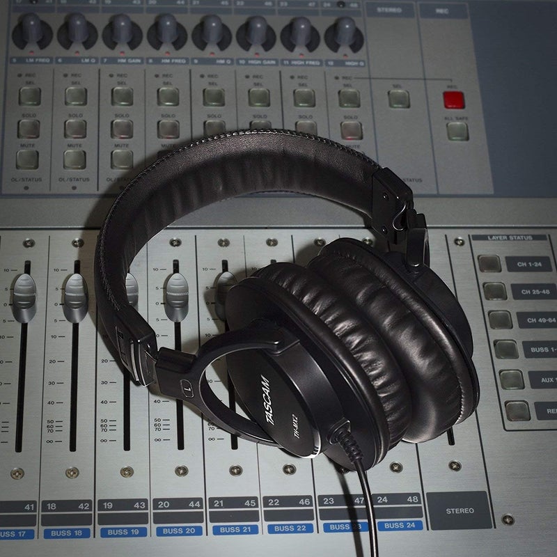 Tascam THMX2 ClosedBack Studio Mixing Headphones - Image 3