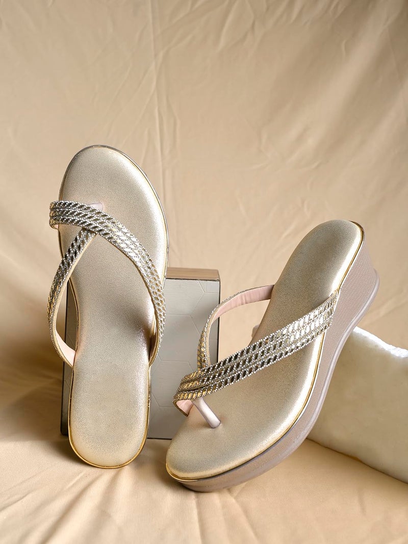 NZS Women’s Golden Stylish Comfortable Slip-On Slides Soft Cushion Footbed, Anti-Slip Sole – Perfect for Daily Casual Footwear EU40 - Image 5