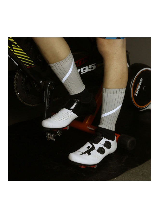 NIBEMINENT - Reflective Stripe Cycling Socks - Image 1